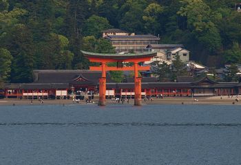 厳島神社