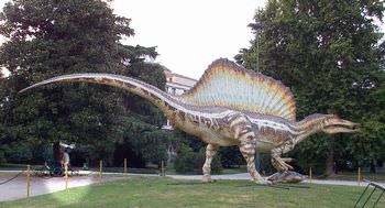 スピノサウルスはどのように発見された？