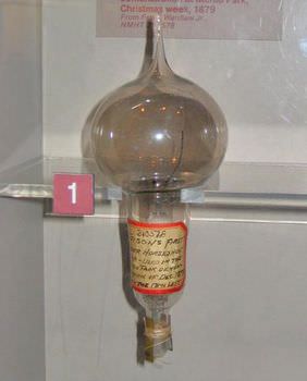 エジソン 電球 発明
